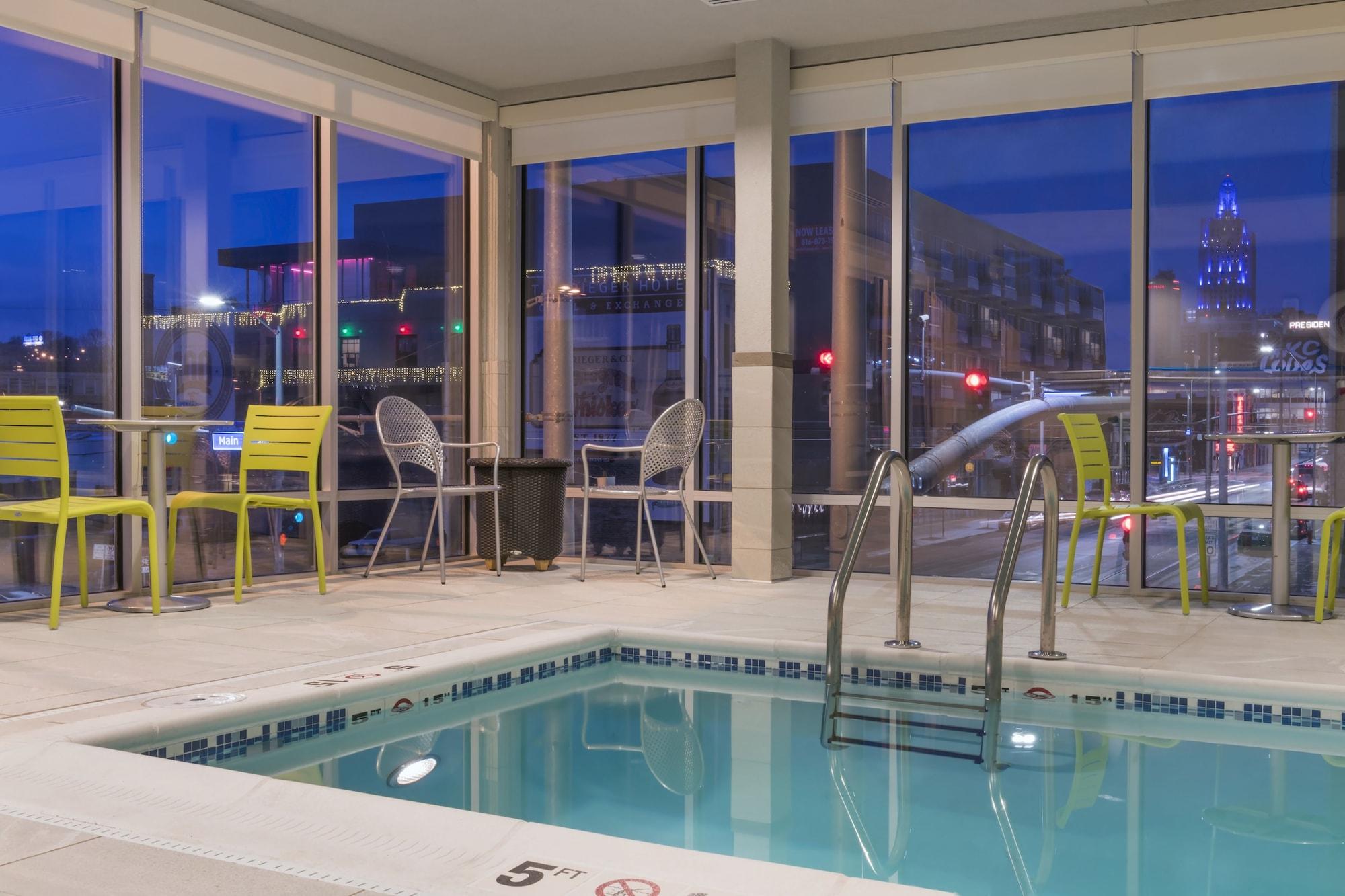 Home2 Suites Kansas City Downtown Экстерьер фото