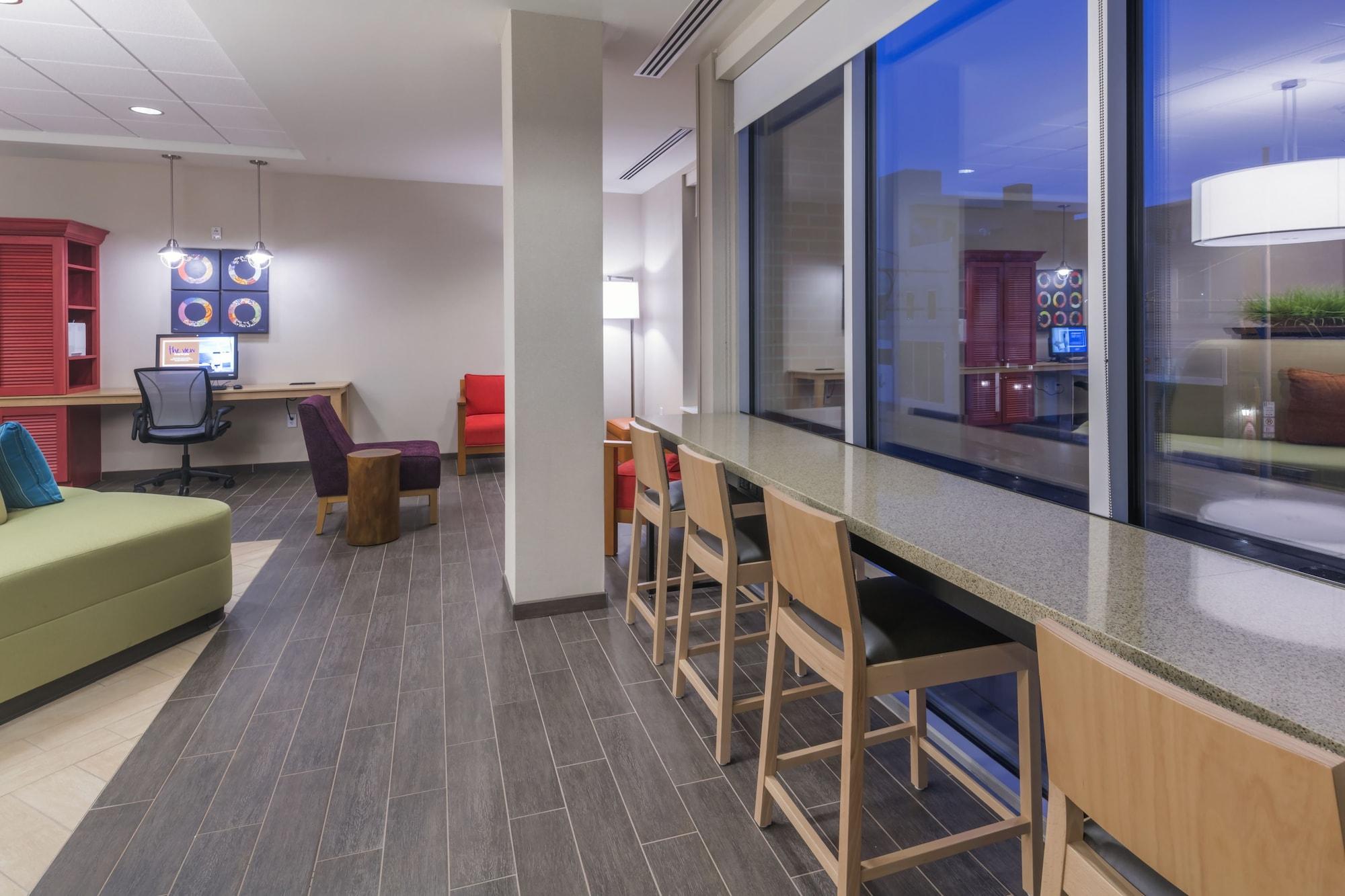 Home2 Suites Kansas City Downtown Экстерьер фото