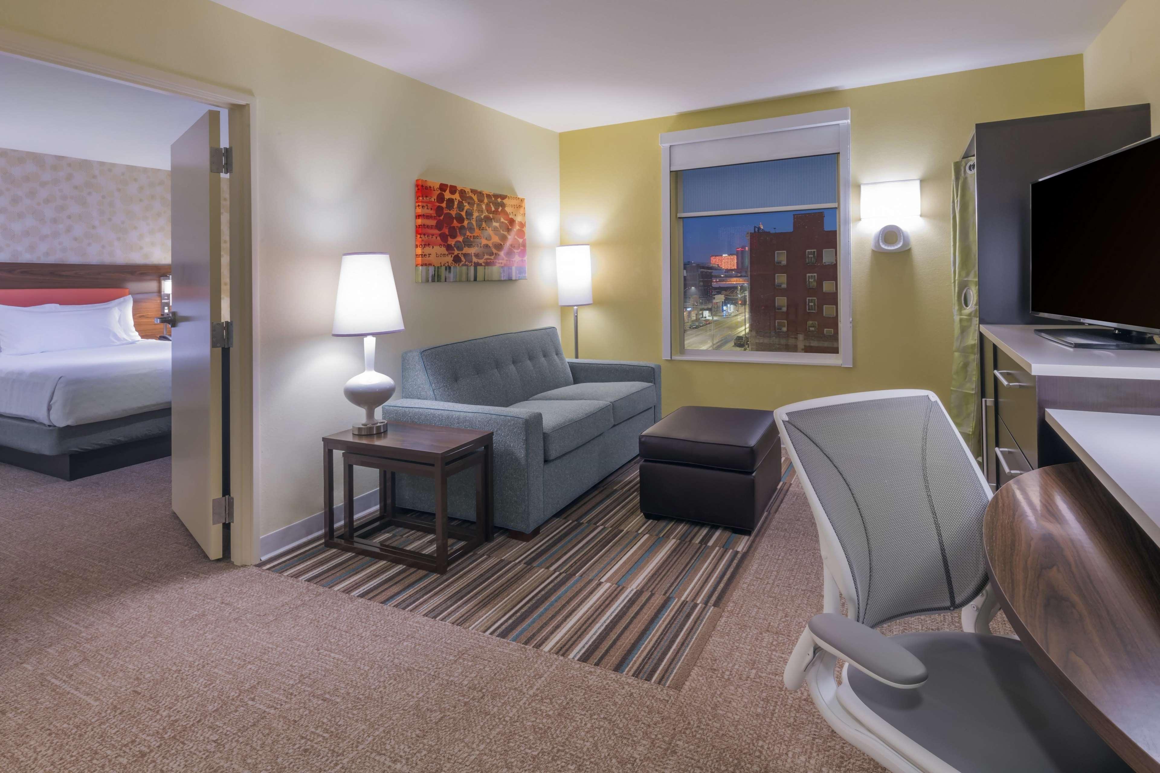 Home2 Suites Kansas City Downtown Экстерьер фото