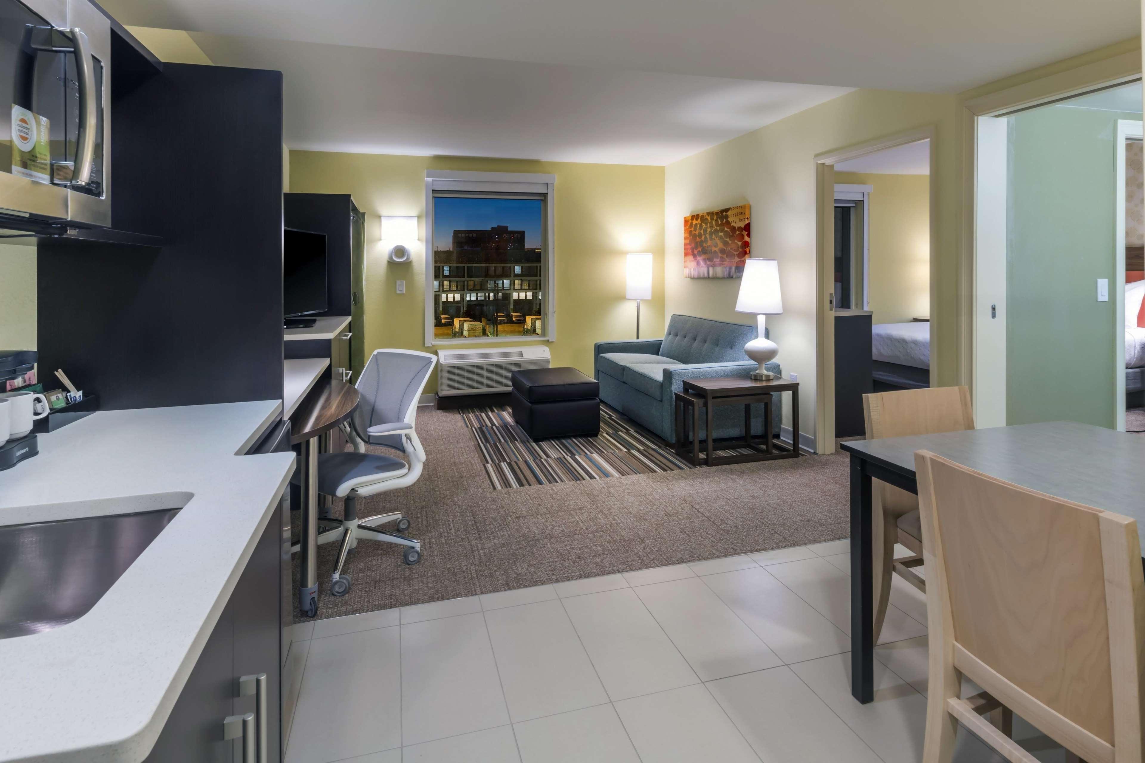 Home2 Suites Kansas City Downtown Экстерьер фото